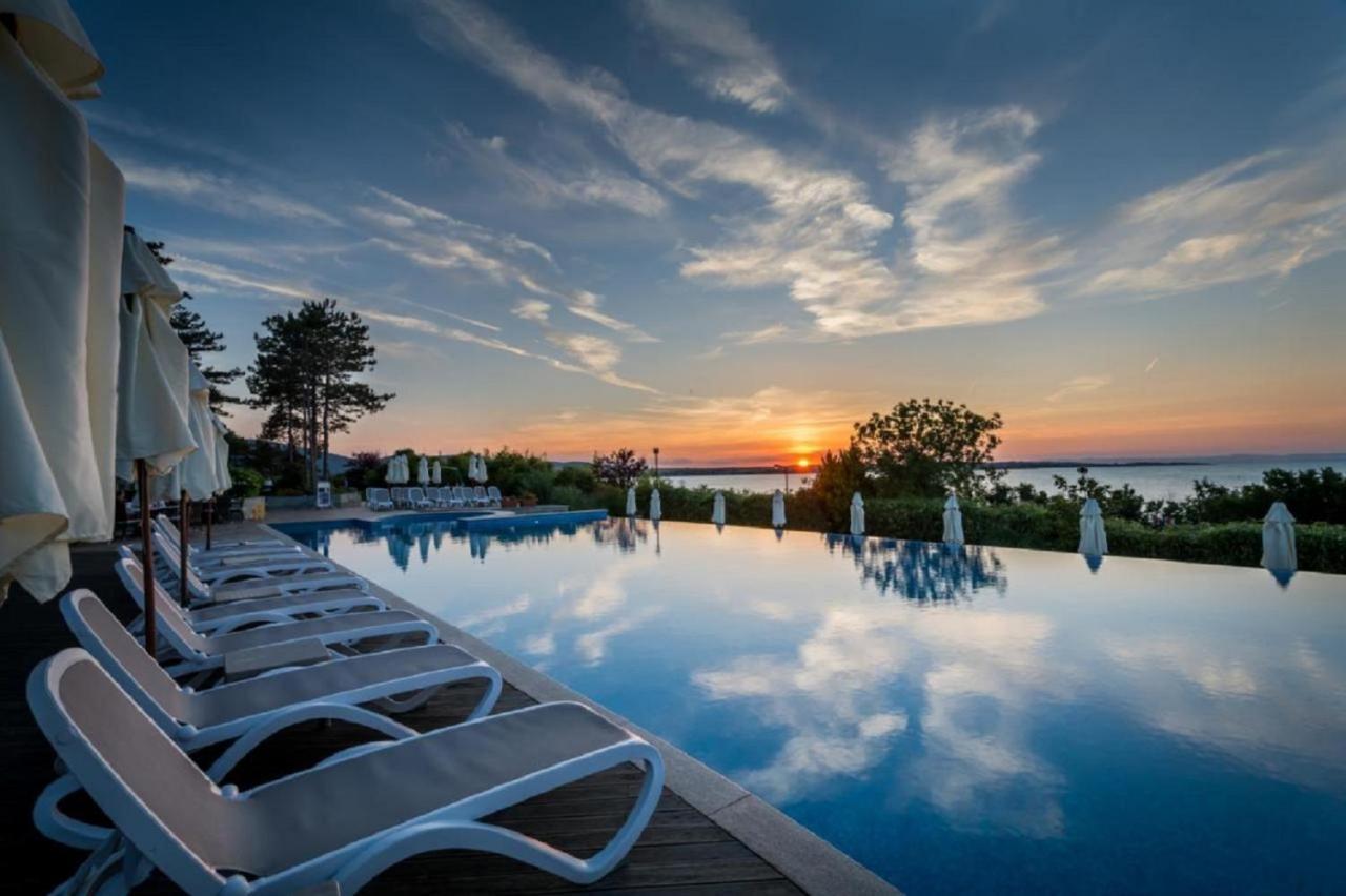 Eve Santa Marina Studios - Sea, Pools, Relax Созопол Екстериор снимка